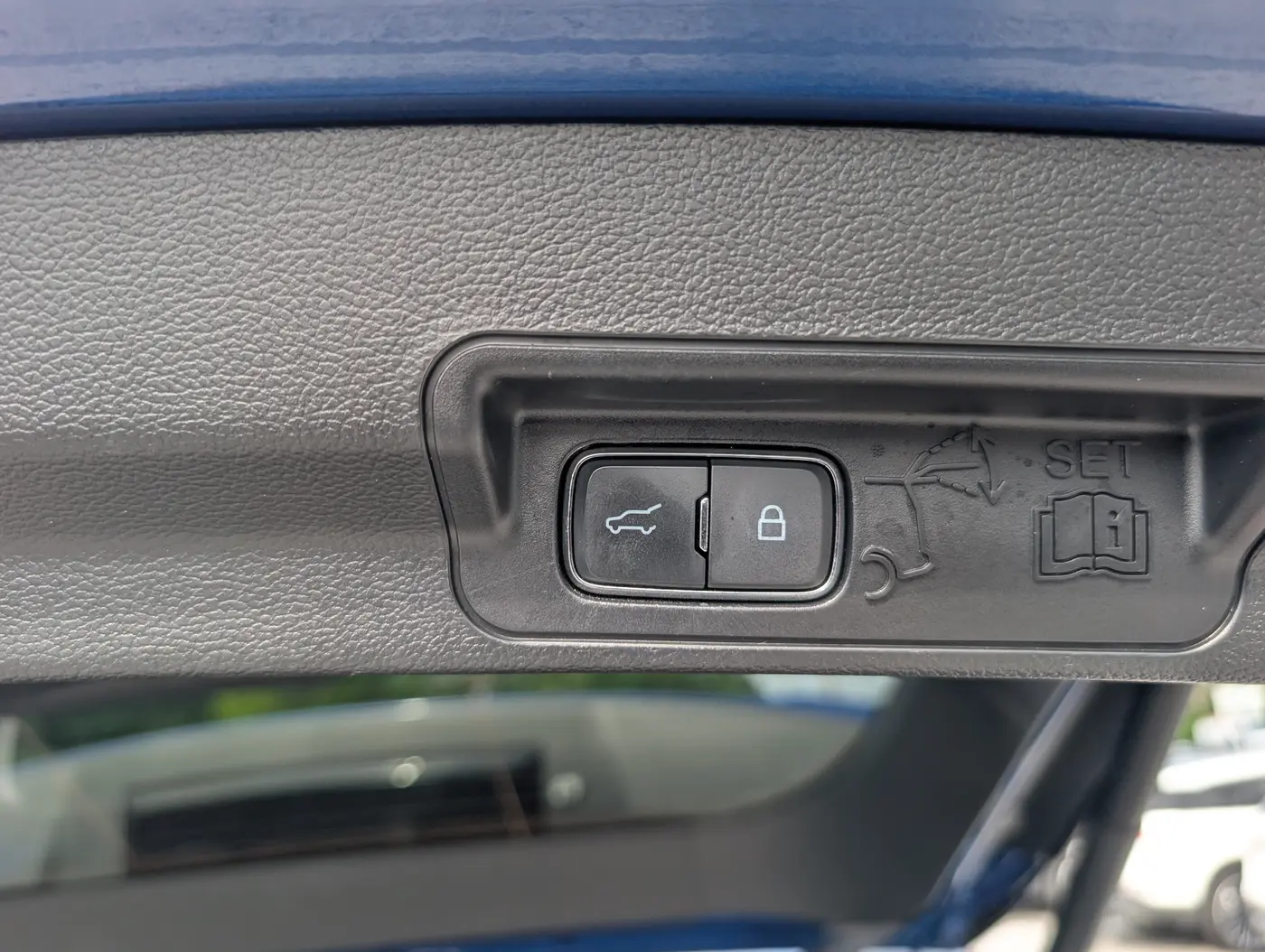 2023 Ford Explorer - $30,500