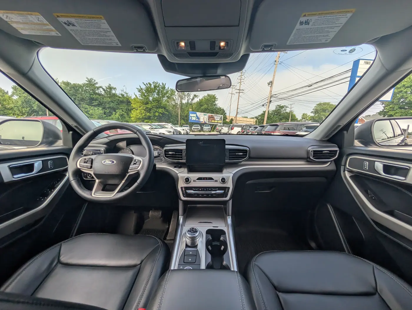 2023 Ford Explorer - $30,500