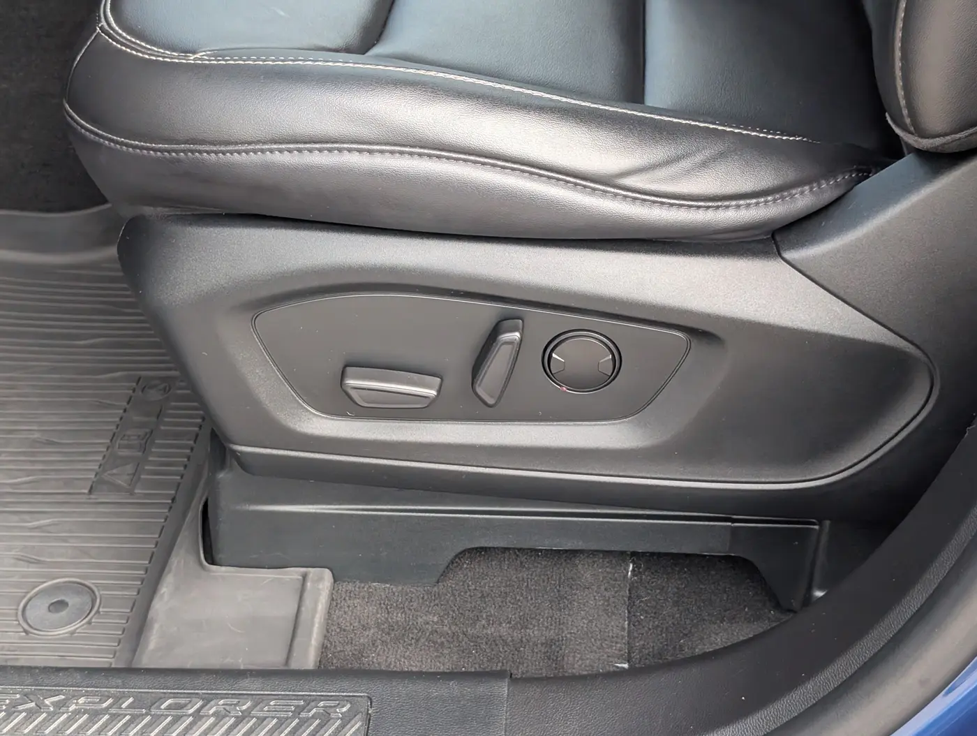 2023 Ford Explorer - $30,500