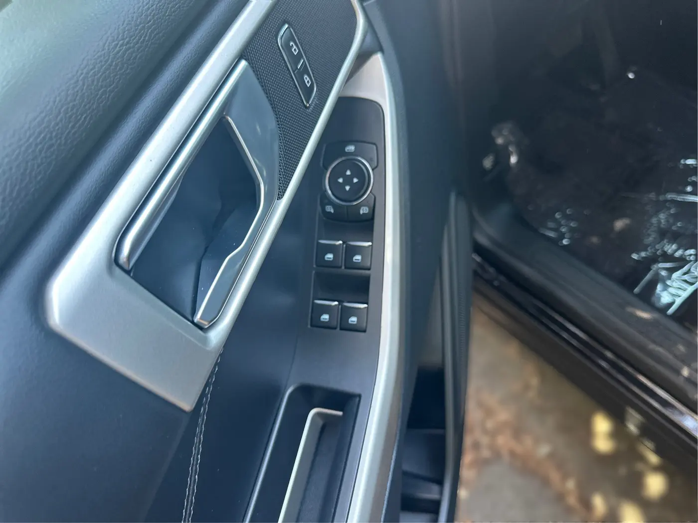 2023 Ford Explorer - $34,890