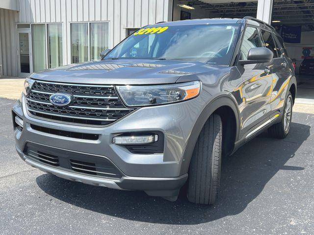 2023 Ford Explorer - $32,999