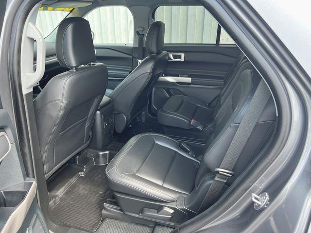 2023 Ford Explorer - $32,999