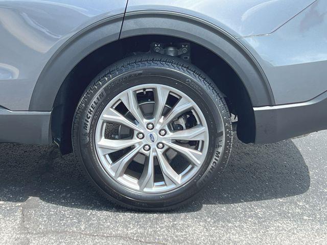 2023 Ford Explorer - $32,999
