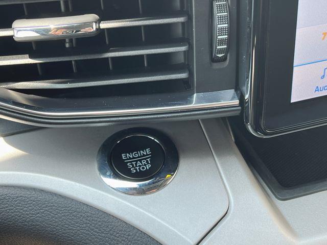 2023 Ford Explorer - $32,999
