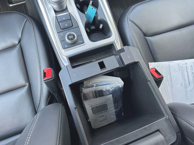 2023 Ford Explorer - $32,999