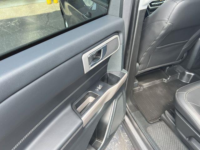 2023 Ford Explorer - $32,999