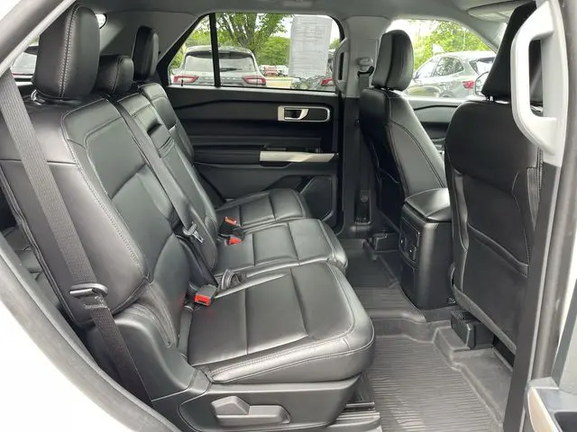 2023 Ford Explorer - $31,000