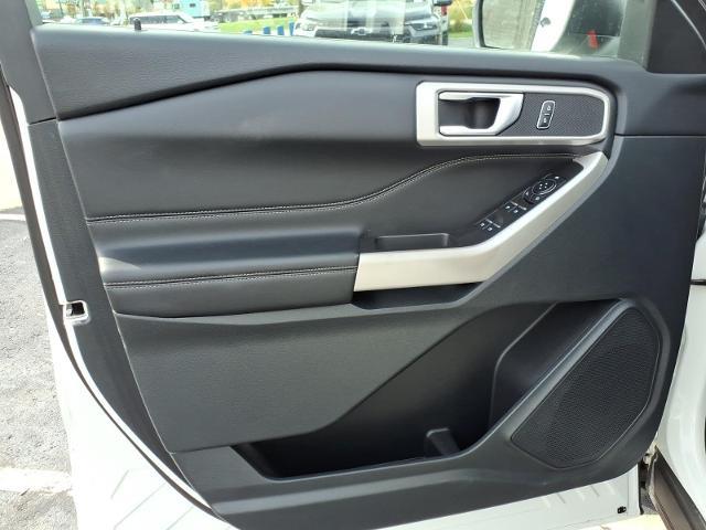 2024 Ford Explorer - $30,900