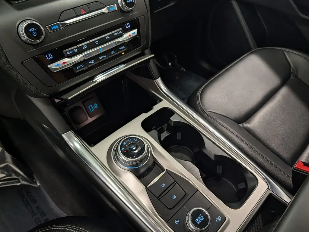 2020 Ford Explorer - $20,100