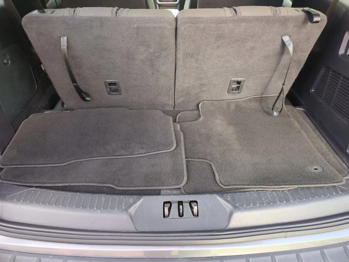 2021 Ford Explorer - $23,290