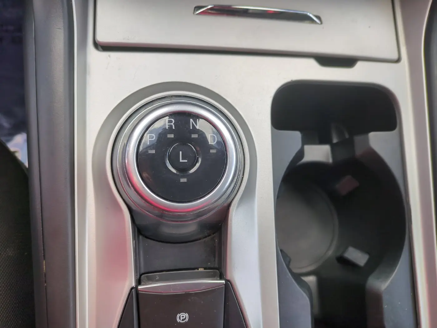 2021 Ford Explorer - $23,290