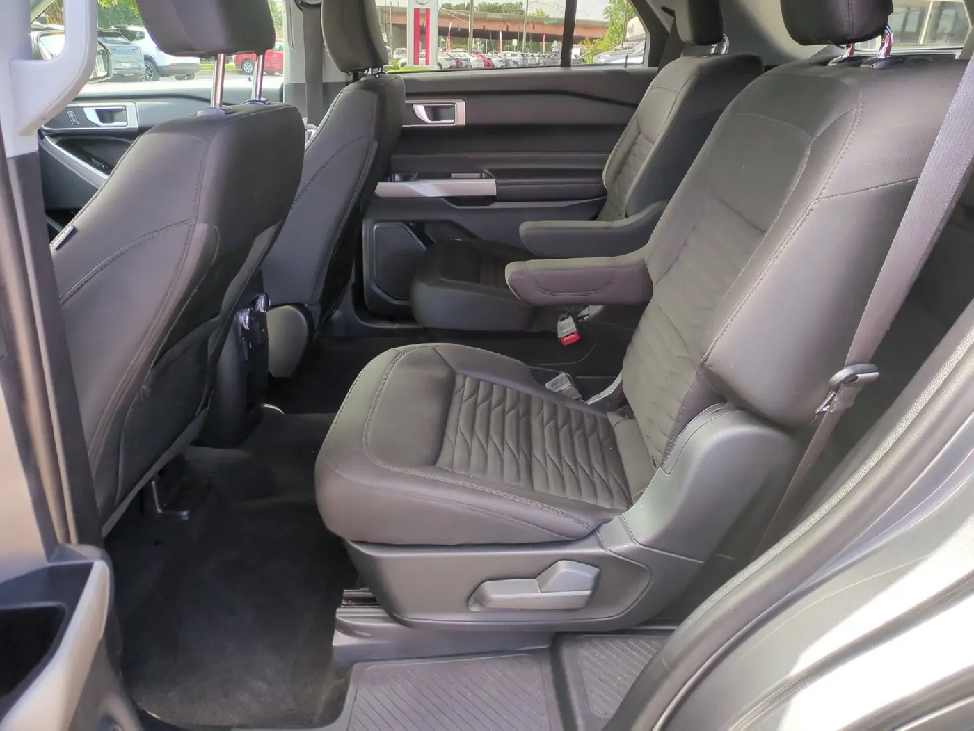 2021 Ford Explorer - $23,290