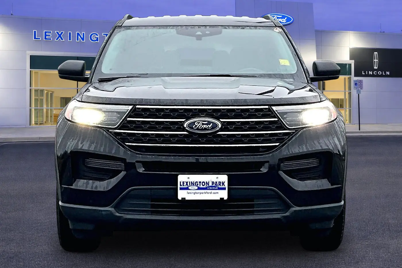 2022 Ford Explorer - $25,999