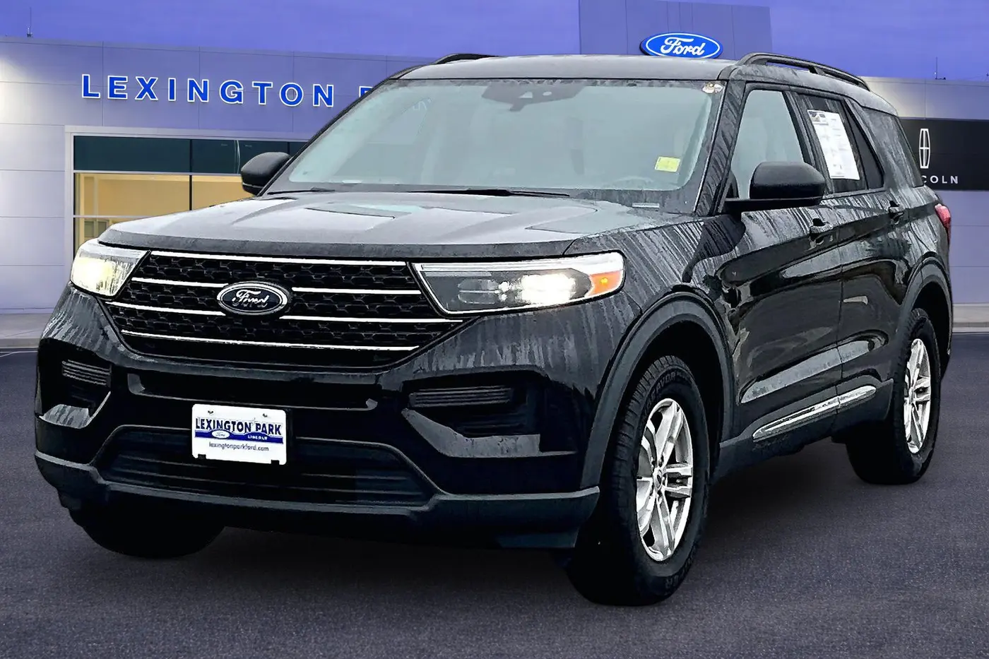 2022 Ford Explorer - $25,999