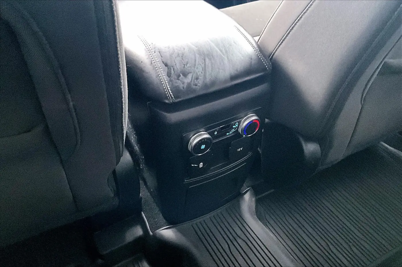 2022 Ford Explorer - $25,999