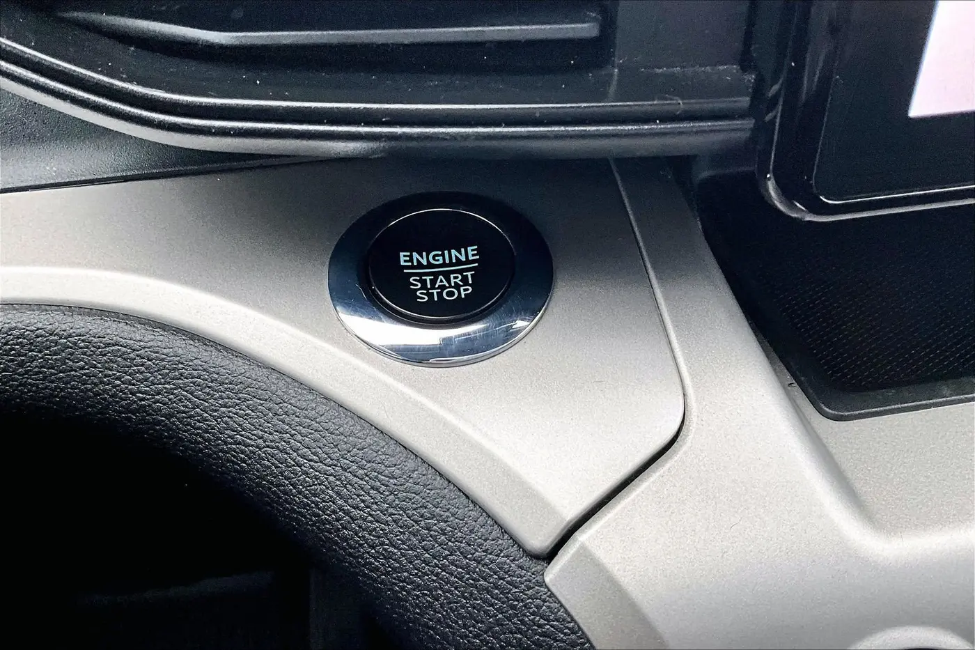 2022 Ford Explorer - $25,999