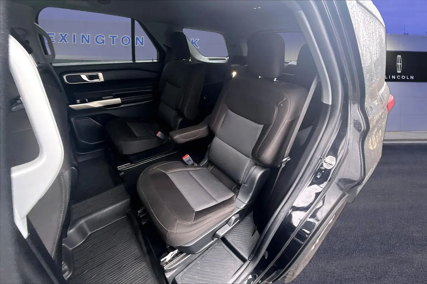 2022 Ford Explorer - $25,999