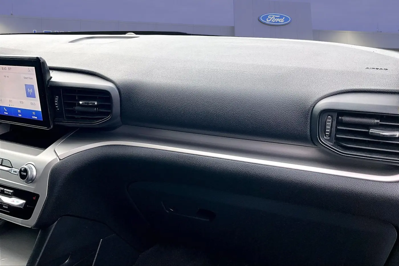 2022 Ford Explorer - $25,999