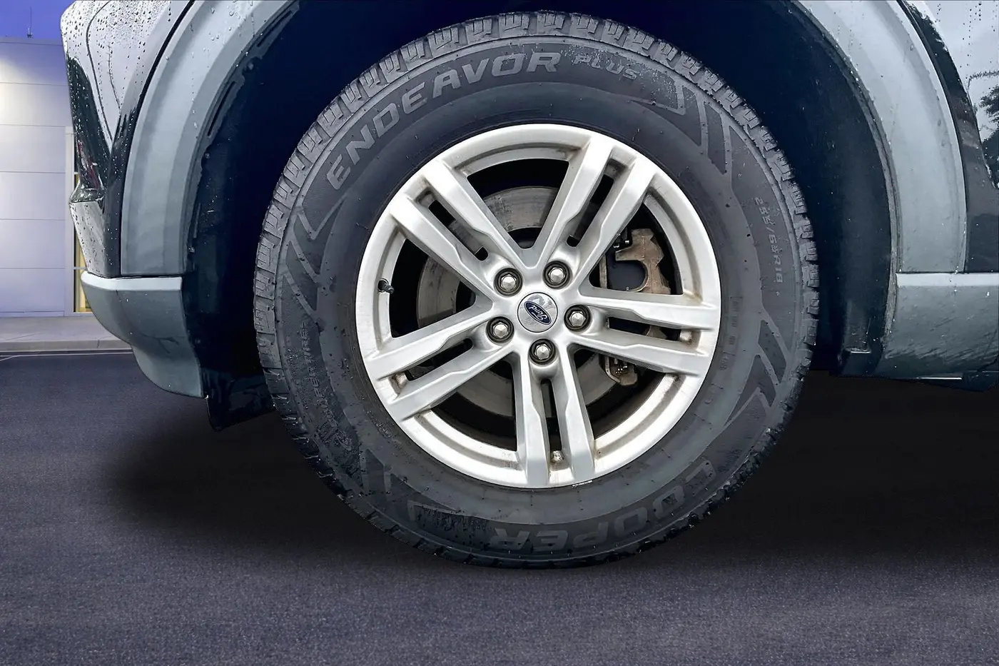 2022 Ford Explorer - $25,999