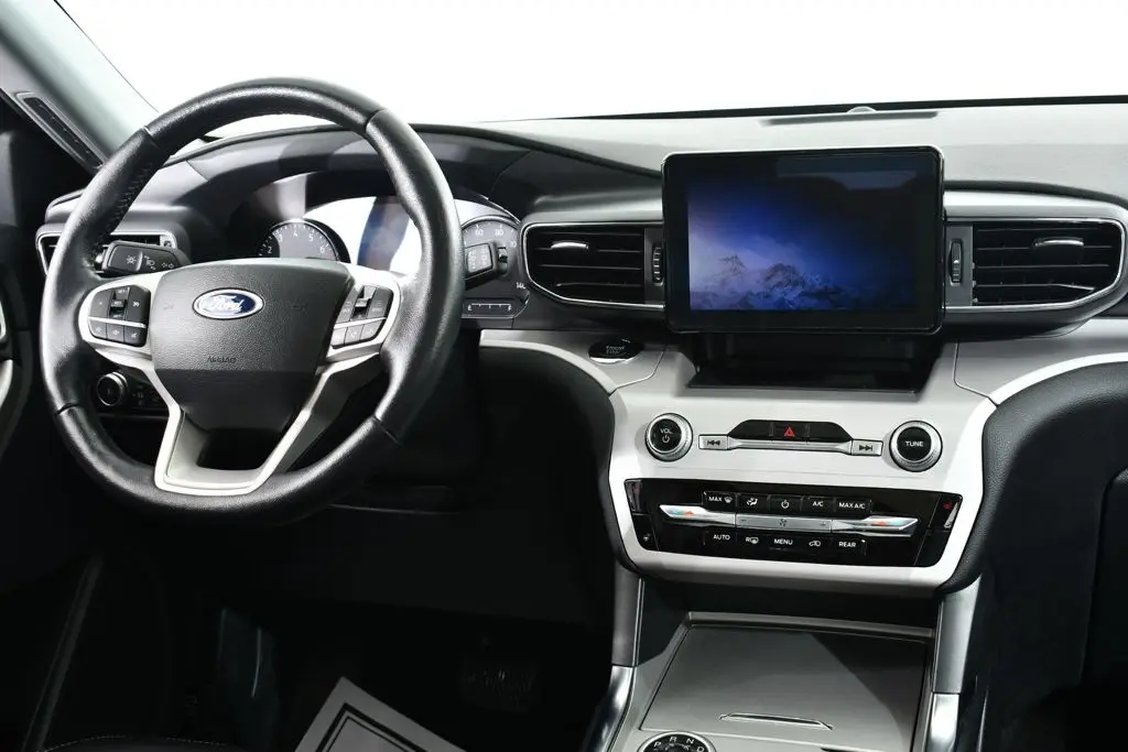 2023 Ford Explorer - $30,255