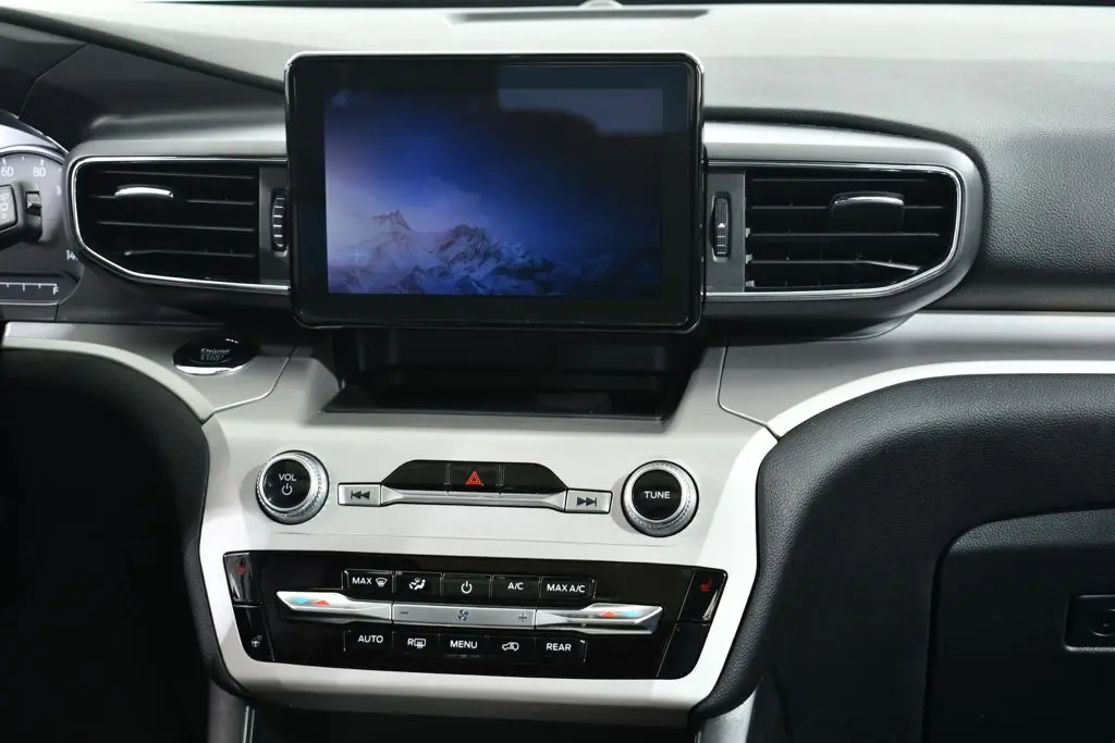 2023 Ford Explorer - $30,255