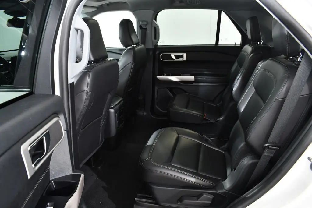 2023 Ford Explorer - $30,255