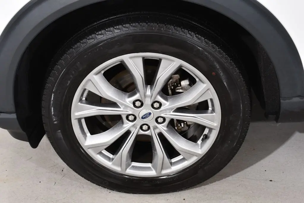 2023 Ford Explorer - $30,255