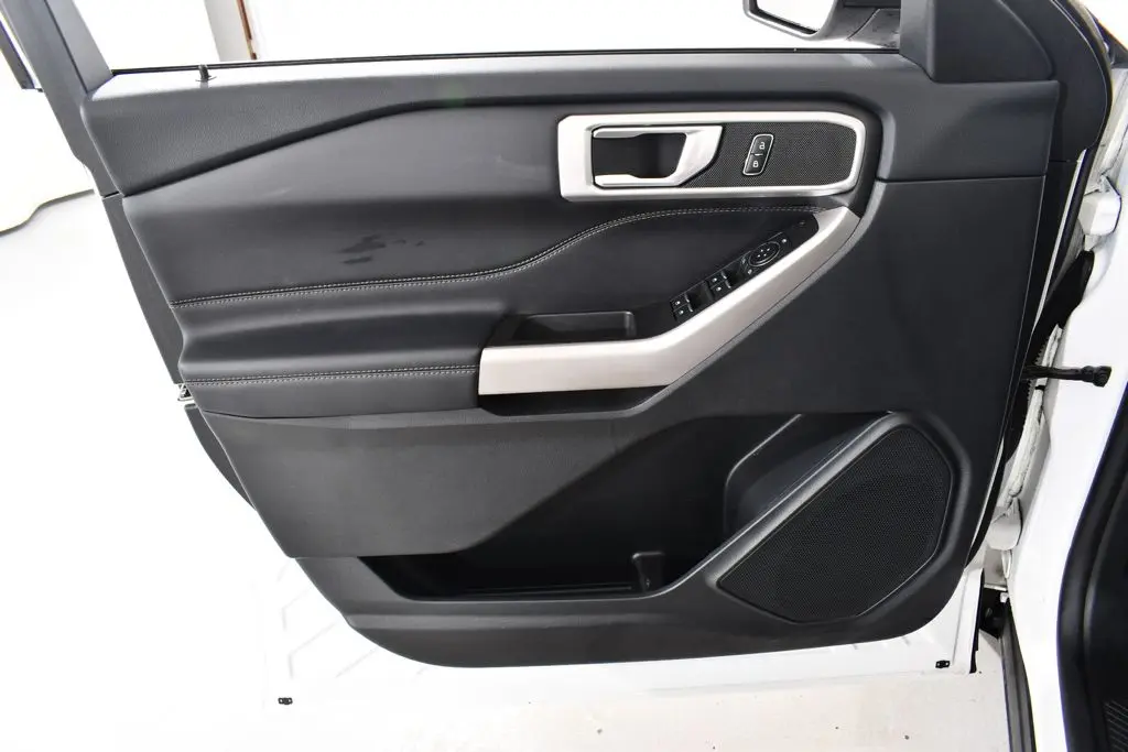 2023 Ford Explorer - $30,255