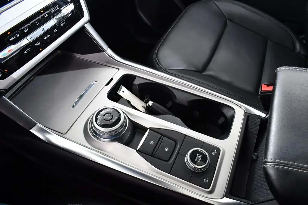 2023 Ford Explorer - $30,255