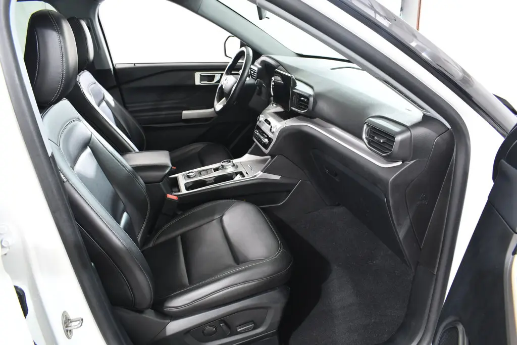2023 Ford Explorer - $29,555