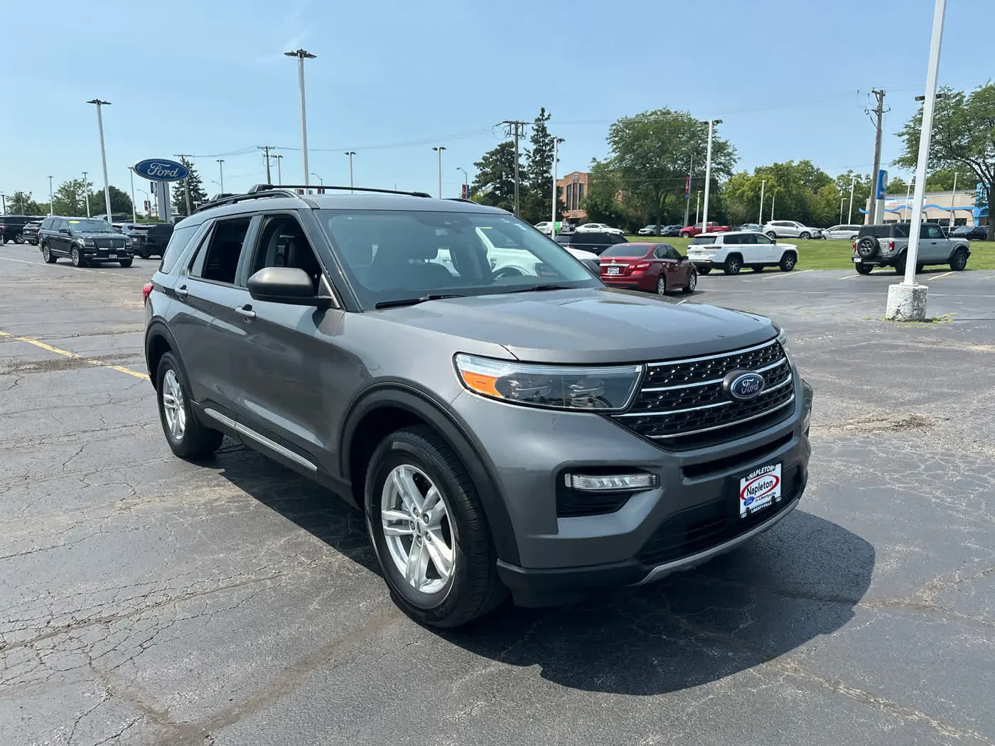 2023 Ford Explorer - $28,990