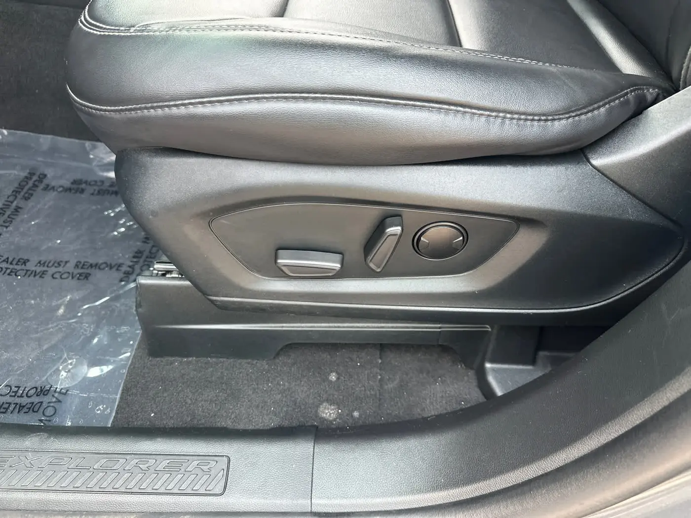 2023 Ford Explorer - $28,990