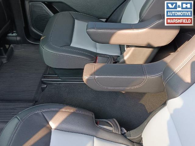 2023 Ford Explorer - $31,896