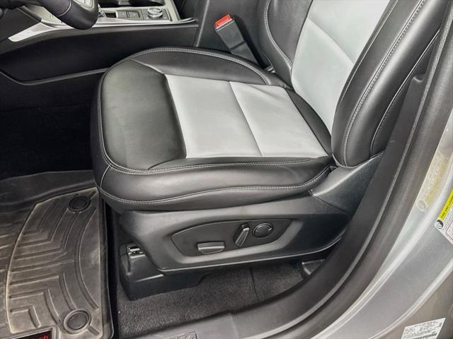 2023 Ford Explorer - $32,999