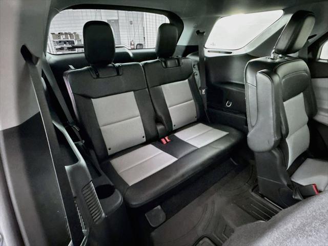 2023 Ford Explorer - $32,999