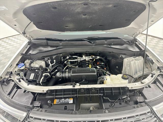2023 Ford Explorer - $32,999