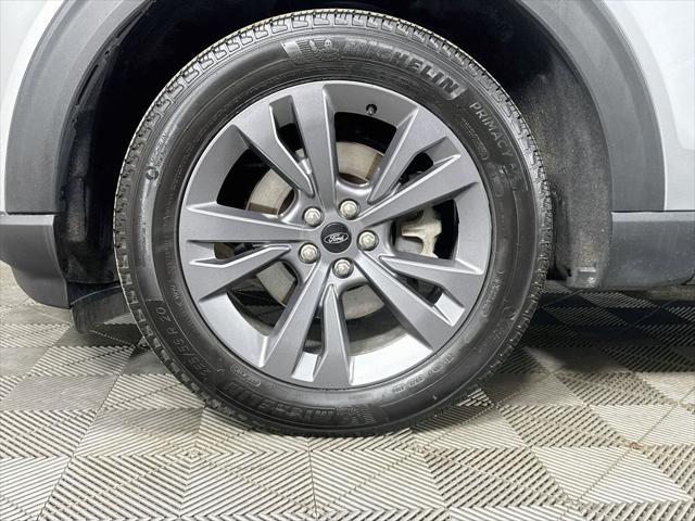 2023 Ford Explorer - $32,999