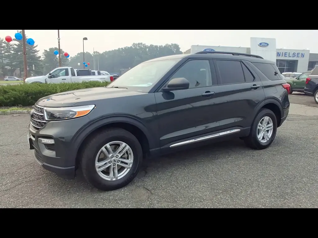 2023 Ford Explorer - $31,957