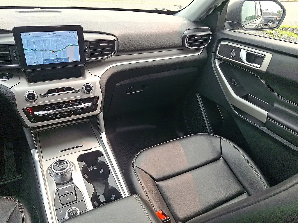 2023 Ford Explorer - $31,957
