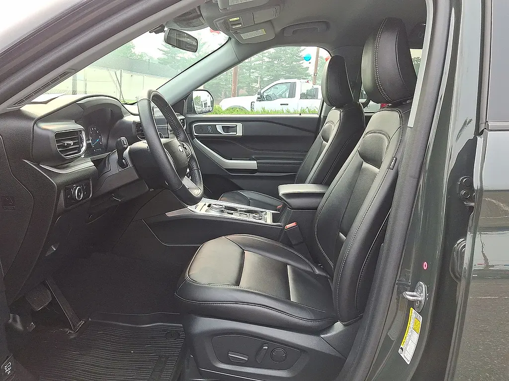 2023 Ford Explorer - $31,957