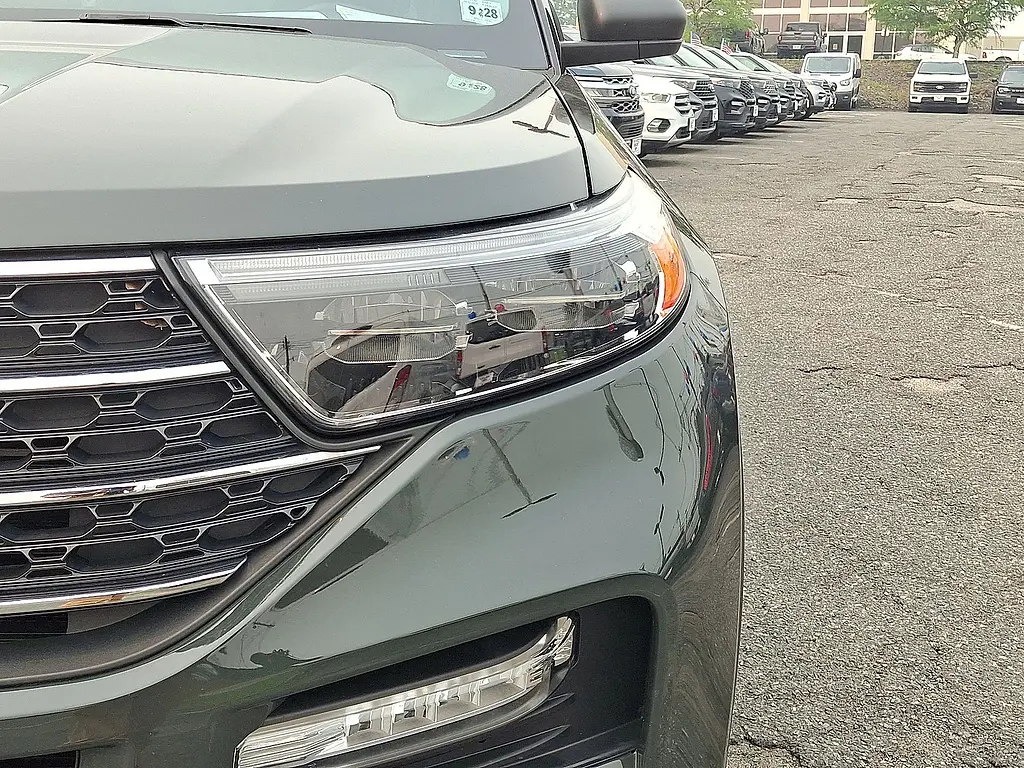 2023 Ford Explorer - $31,957