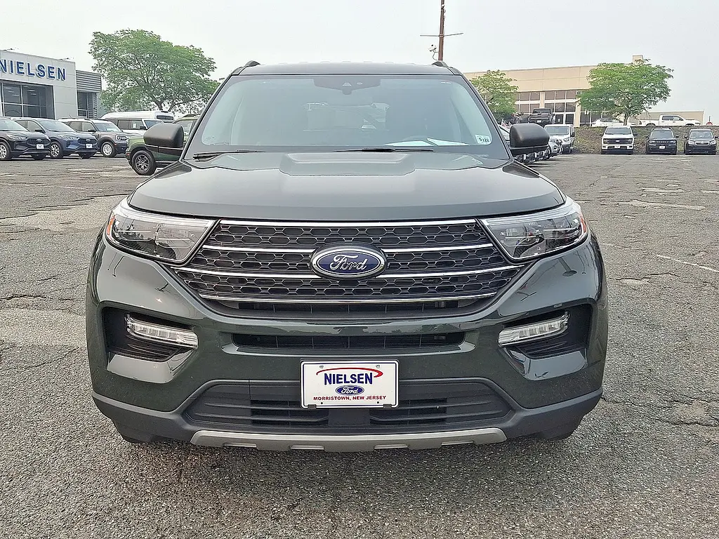 2023 Ford Explorer - $31,957