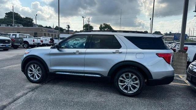 2024 Ford Explorer XLT