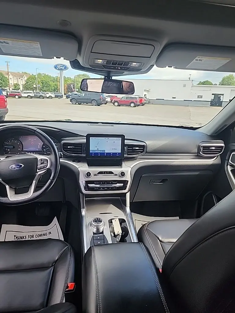 2022 Ford Explorer - $33,595