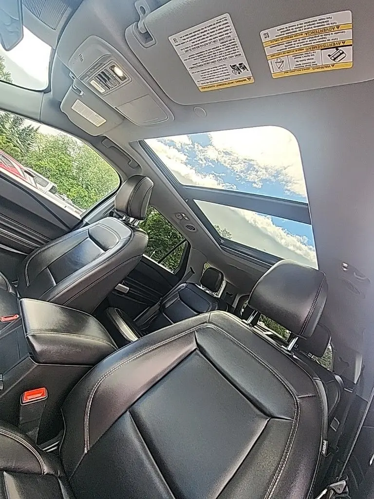 2022 Ford Explorer - $33,595