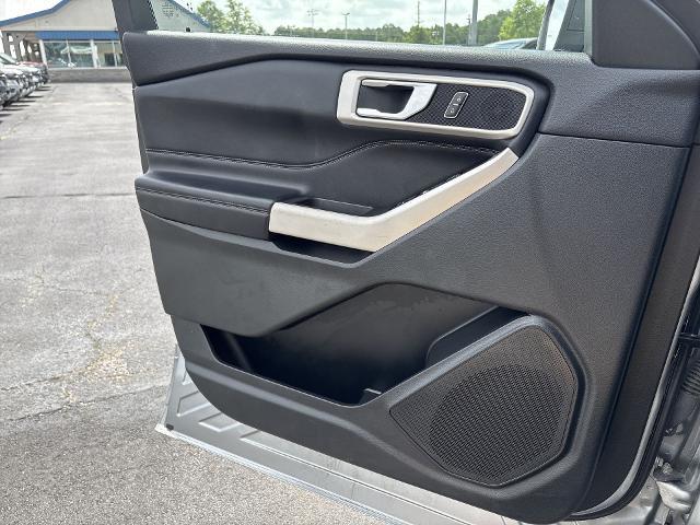 2023 Ford Explorer - $28,898