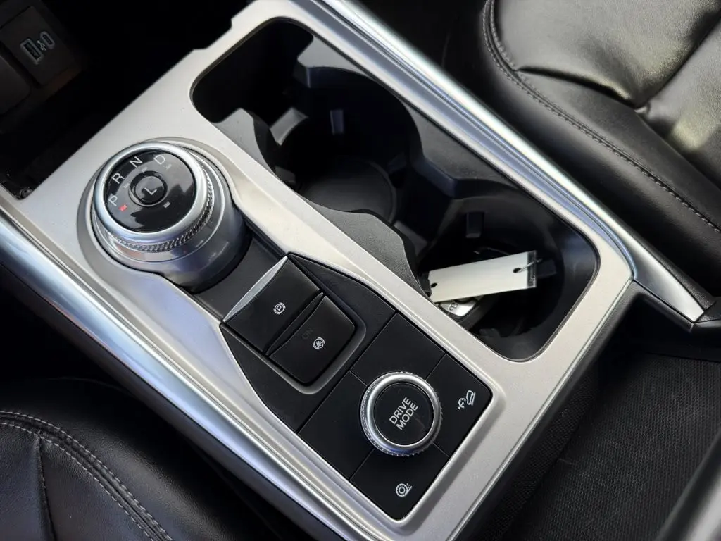 2023 Ford Explorer - $29,998
