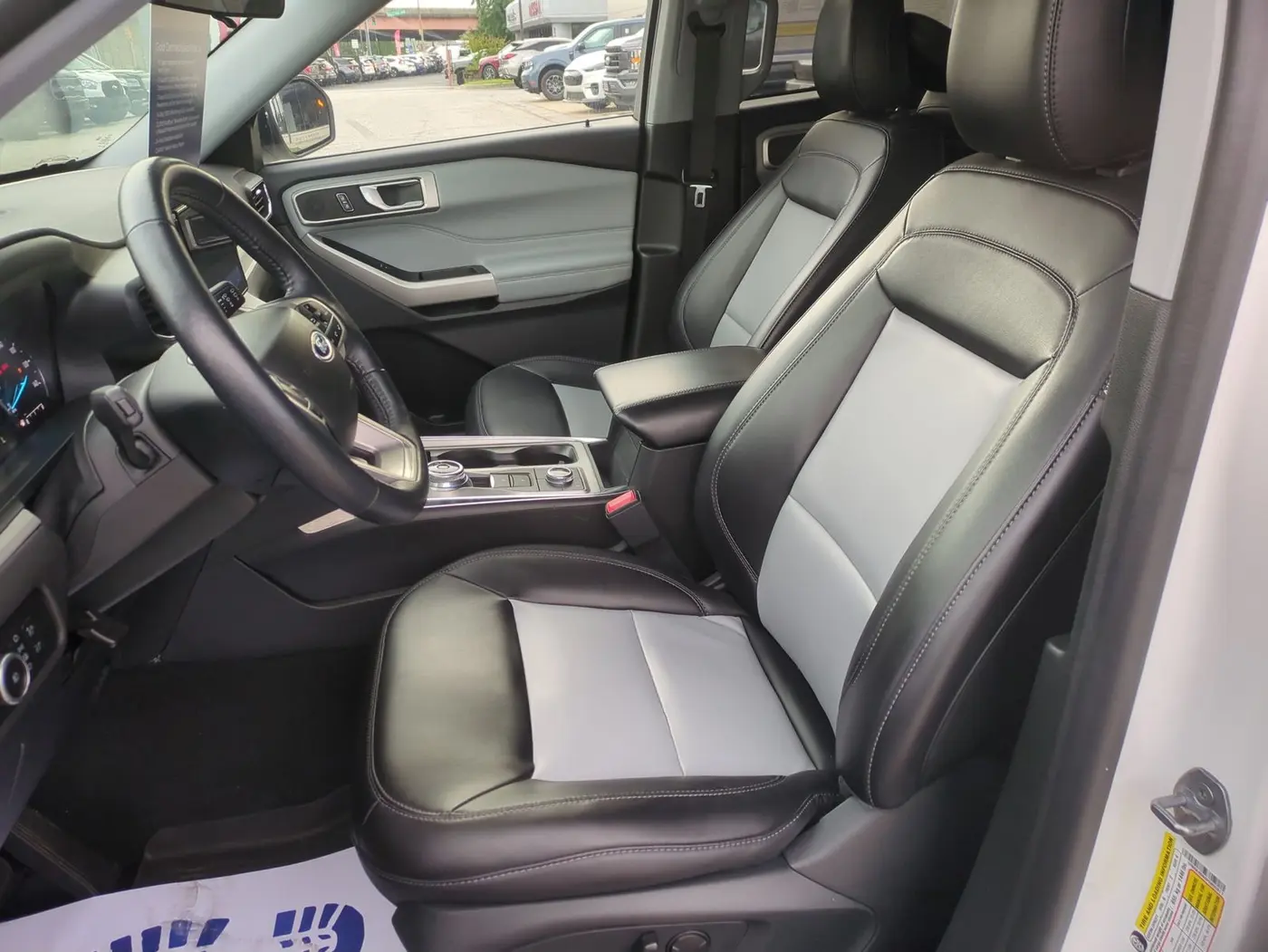 2023 Ford Explorer - $30,500