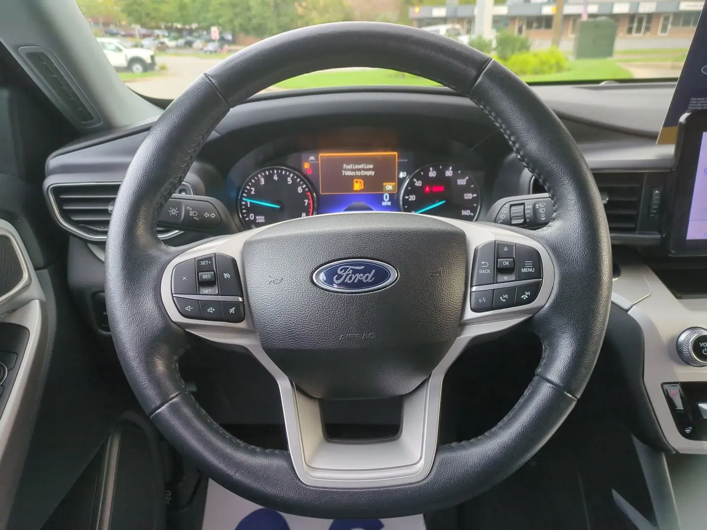 2023 Ford Explorer - $30,500