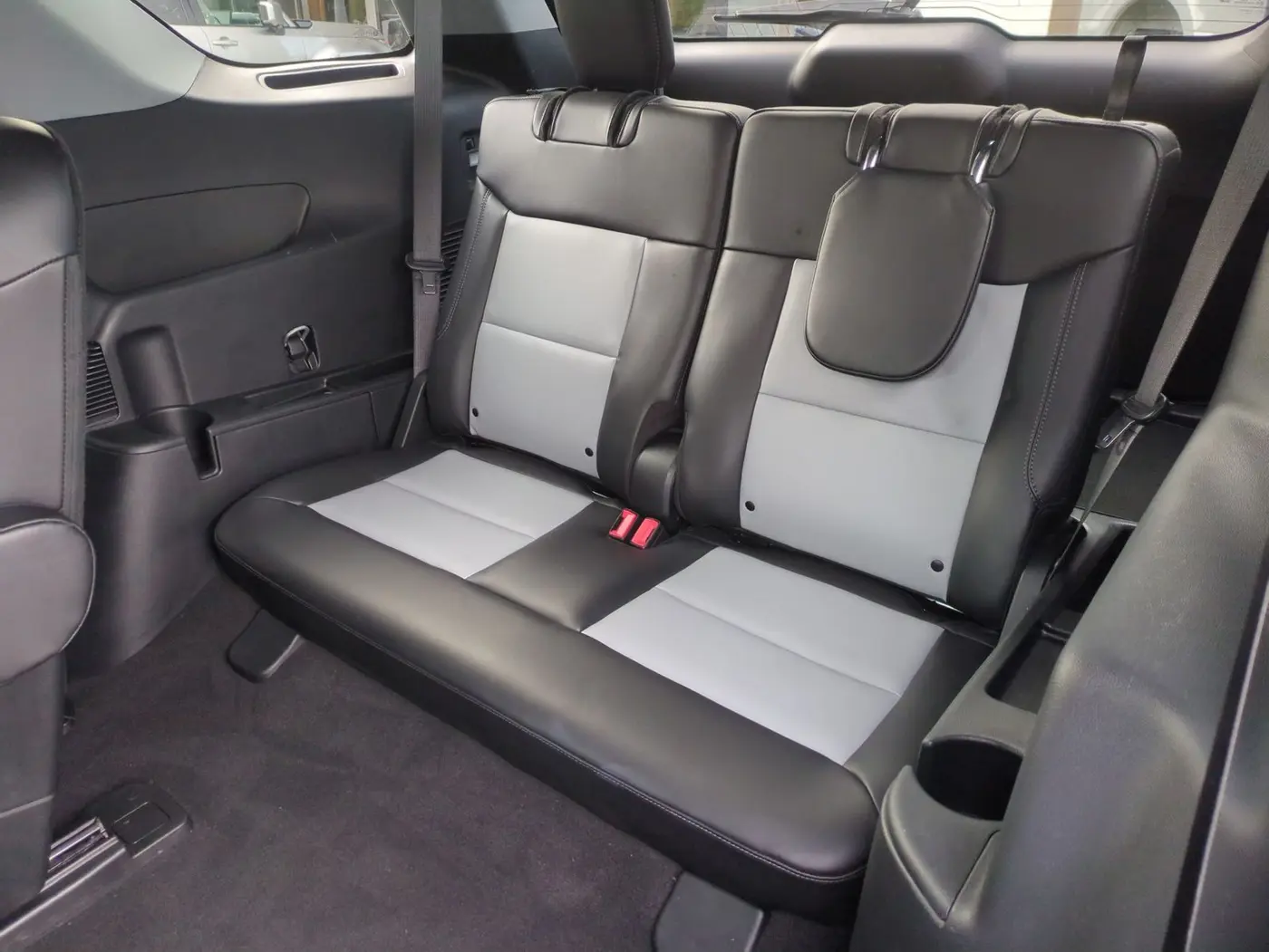 2023 Ford Explorer - $30,500